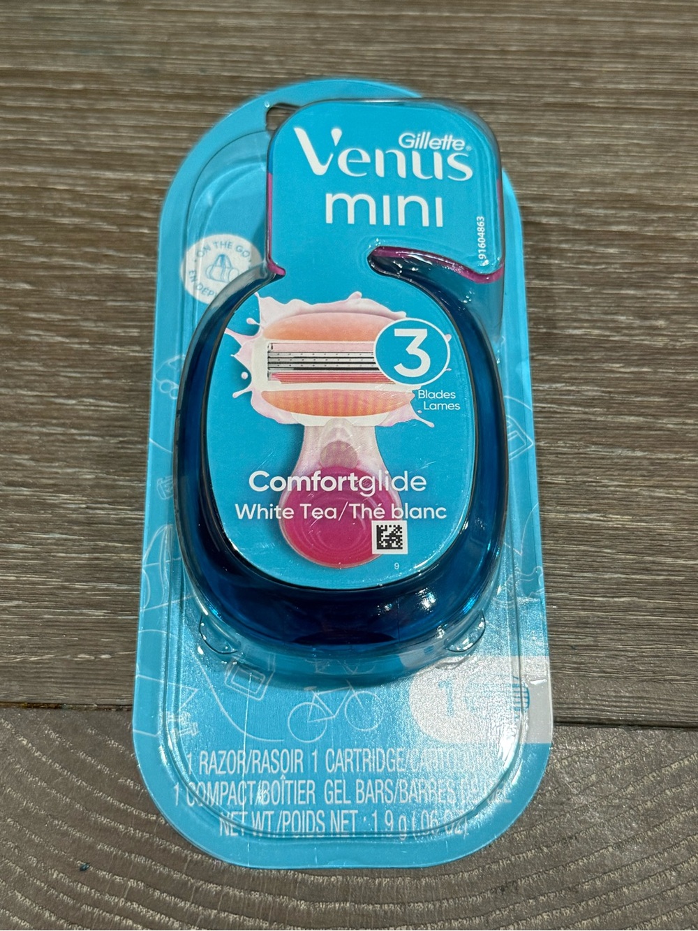 New Gillette Venus Mini Comfortglide white tea travel size razor kit